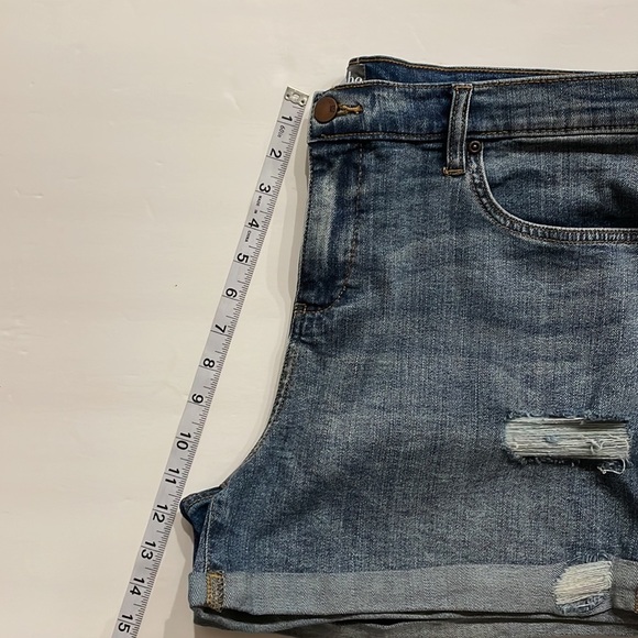 SOHO NY women’s distressed soft cotton stretch denim shorts jean high rise sz 14 - Picture 9 of 12